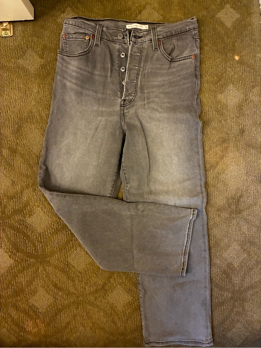 Levi's Women's Straight Leg Jeans in Faded Gray
